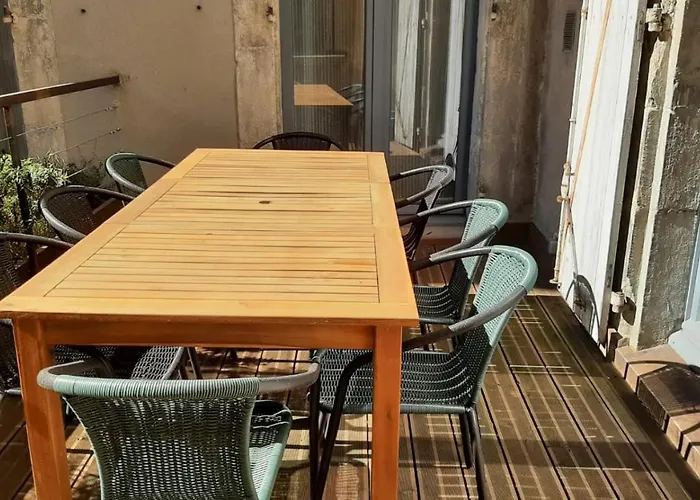 Le Selamat, Logis Xxl Au Calme Avec Terrasse Apartment *
